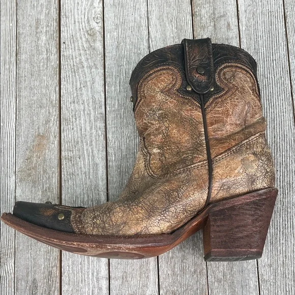Corral Distressed Brown and Black Ankle Boots - Picture 8 of 15